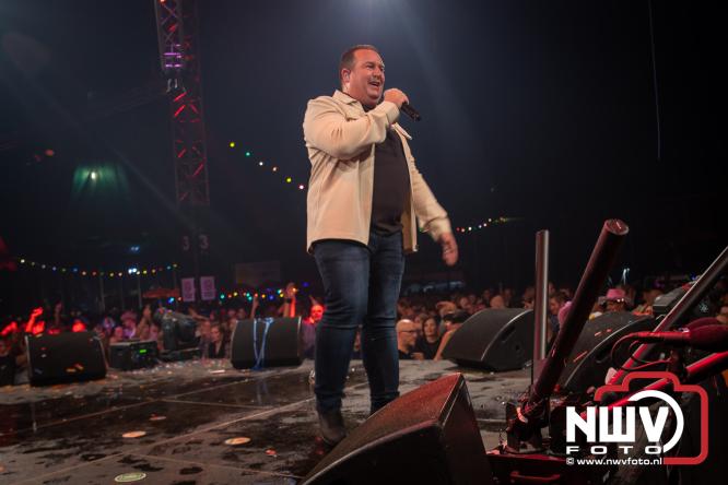 Een zee van muziek en gezelligheid tijdens het Mega Piraten Festijn in Oldebroek. - &copy; NWVFoto.nl