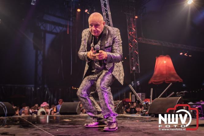 Een zee van muziek en gezelligheid tijdens het Mega Piraten Festijn in Oldebroek. - &copy; NWVFoto.nl