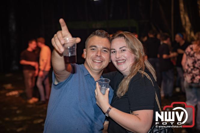 Een zee van muziek en gezelligheid tijdens het Mega Piraten Festijn in Oldebroek. - &copy; NWVFoto.nl