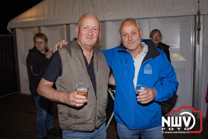 Een zee van muziek en gezelligheid tijdens het Mega Piraten Festijn in Oldebroek. - &copy; NWVFoto.nl