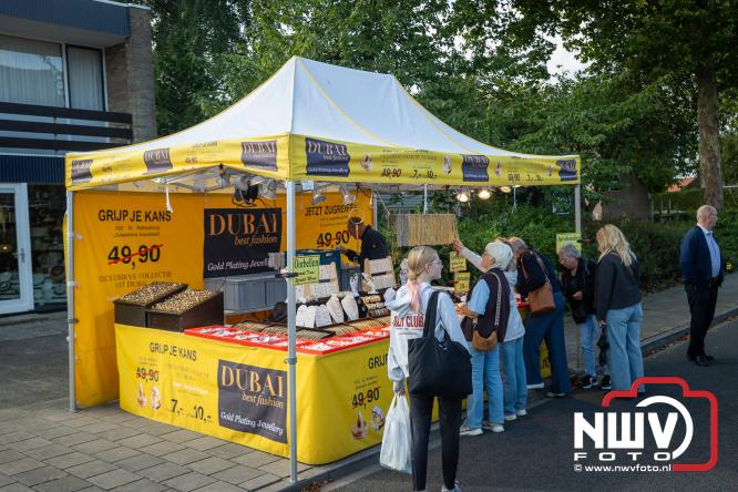 Traditie en gezelligheid komen samen tijdens de Schapenmarkt in Oldebroek. - &copy; NWVFoto.nl