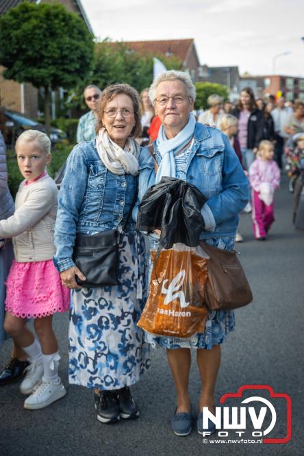 Traditie en gezelligheid komen samen tijdens de Schapenmarkt in Oldebroek. - &copy; NWVFoto.nl