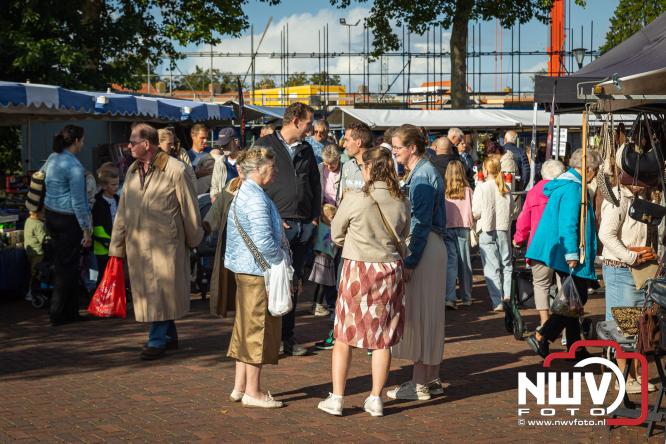 Traditie en gezelligheid komen samen tijdens de Schapenmarkt in Oldebroek. - &copy; NWVFoto.nl