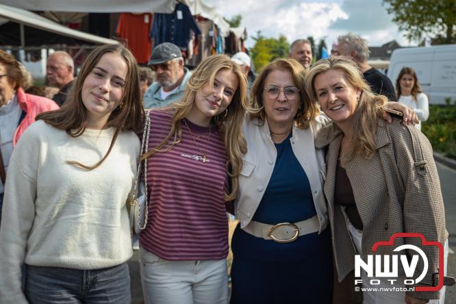 Traditie en gezelligheid komen samen tijdens de Schapenmarkt in Oldebroek. - &copy; NWVFoto.nl