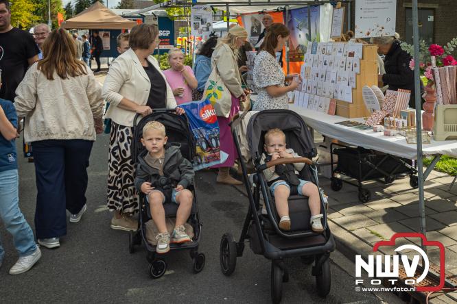 Traditie en gezelligheid komen samen tijdens de Schapenmarkt in Oldebroek. - &copy; NWVFoto.nl