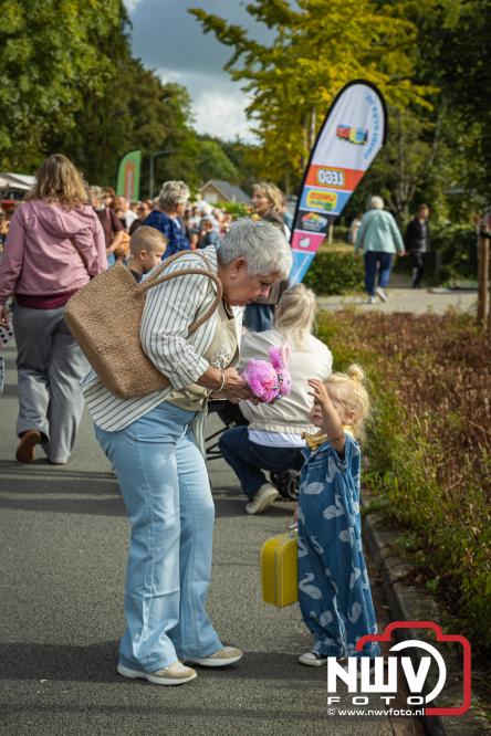 Traditie en gezelligheid komen samen tijdens de Schapenmarkt in Oldebroek. - &copy; NWVFoto.nl