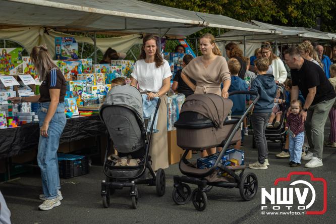 Traditie en gezelligheid komen samen tijdens de Schapenmarkt in Oldebroek. - &copy; NWVFoto.nl