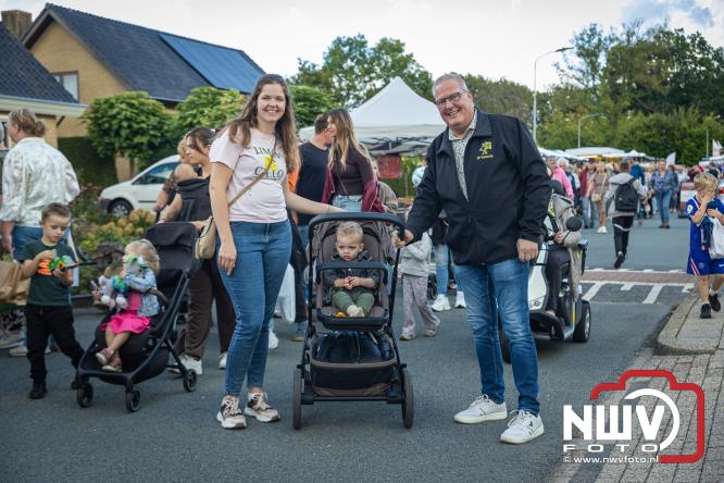 Traditie en gezelligheid komen samen tijdens de Schapenmarkt in Oldebroek. - &copy; NWVFoto.nl