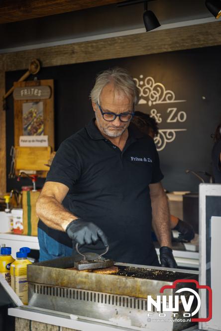 Traditie en gezelligheid komen samen tijdens de Schapenmarkt in Oldebroek. - &copy; NWVFoto.nl