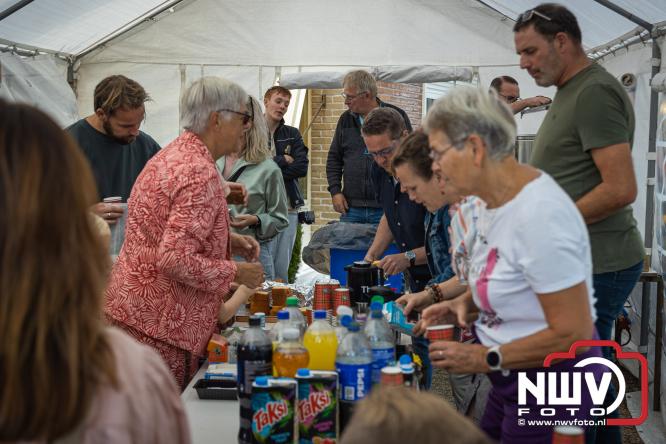 Traditie en gezelligheid komen samen tijdens de Schapenmarkt in Oldebroek. - &copy; NWVFoto.nl