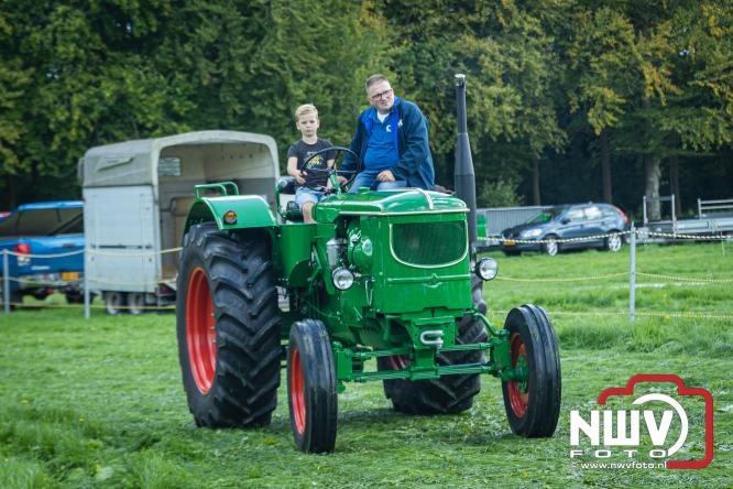 Traditie en gezelligheid komen samen tijdens de Schapenmarkt in Oldebroek. - &copy; NWVFoto.nl