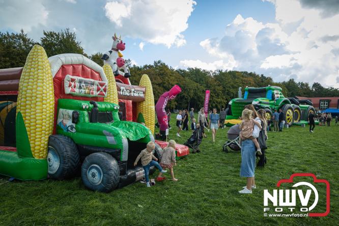 Traditie en gezelligheid komen samen tijdens de Schapenmarkt in Oldebroek. - &copy; NWVFoto.nl
