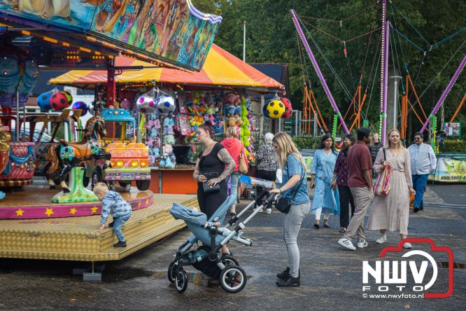 Traditie en gezelligheid komen samen tijdens de Schapenmarkt in Oldebroek. - &copy; NWVFoto.nl