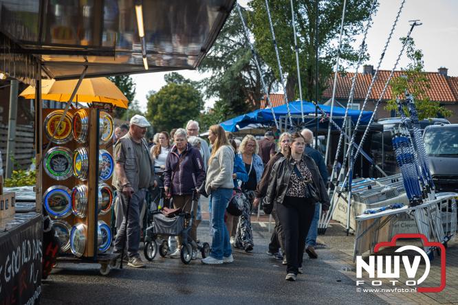 Traditie en gezelligheid komen samen tijdens de Schapenmarkt in Oldebroek. - &copy; NWVFoto.nl