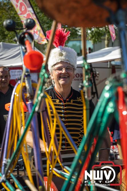 Traditie en gezelligheid komen samen tijdens de Schapenmarkt in Oldebroek. - &copy; NWVFoto.nl