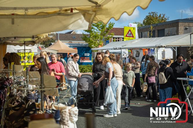 Traditie en gezelligheid komen samen tijdens de Schapenmarkt in Oldebroek. - &copy; NWVFoto.nl