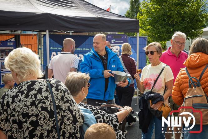 Traditie en gezelligheid komen samen tijdens de Schapenmarkt in Oldebroek. - &copy; NWVFoto.nl