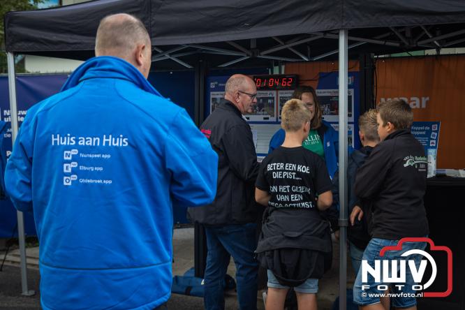 Traditie en gezelligheid komen samen tijdens de Schapenmarkt in Oldebroek. - &copy; NWVFoto.nl