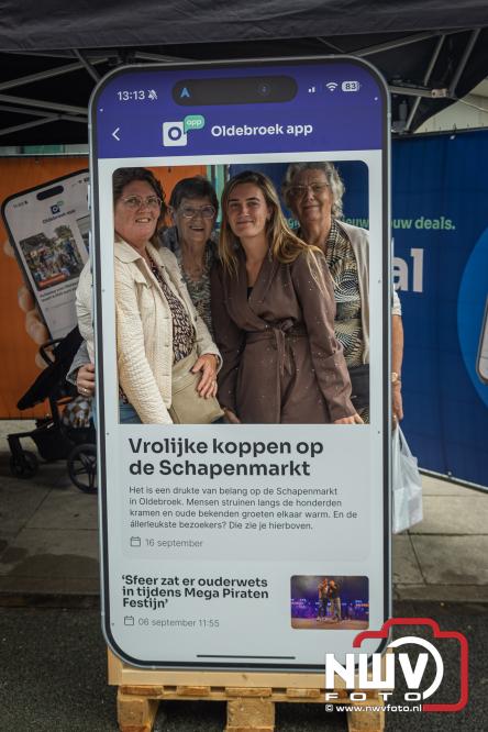 Traditie en gezelligheid komen samen tijdens de Schapenmarkt in Oldebroek. - &copy; NWVFoto.nl