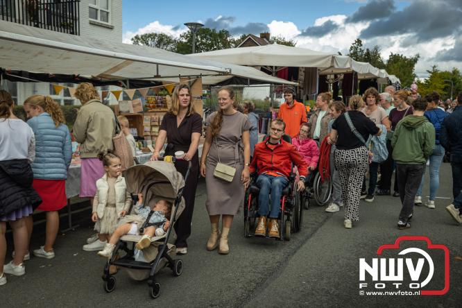 Traditie en gezelligheid komen samen tijdens de Schapenmarkt in Oldebroek. - &copy; NWVFoto.nl