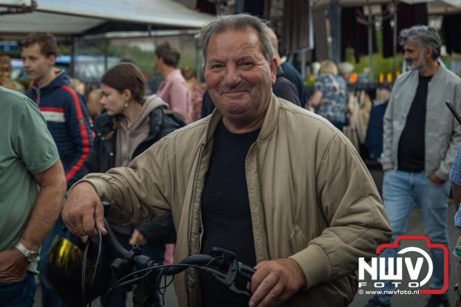 Traditie en gezelligheid komen samen tijdens de Schapenmarkt in Oldebroek. - &copy; NWVFoto.nl