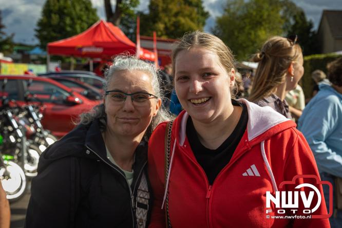 Traditie en gezelligheid komen samen tijdens de Schapenmarkt in Oldebroek. - &copy; NWVFoto.nl