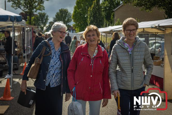 Traditie en gezelligheid komen samen tijdens de Schapenmarkt in Oldebroek. - &copy; NWVFoto.nl