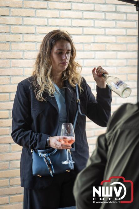 Traditie en gezelligheid komen samen tijdens de Schapenmarkt in Oldebroek. - &copy; NWVFoto.nl