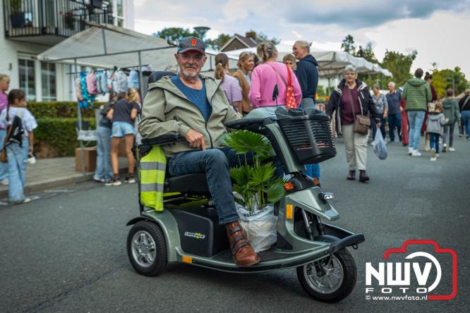 Traditie en gezelligheid komen samen tijdens de Schapenmarkt in Oldebroek. - &copy; NWVFoto.nl