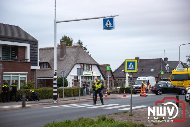 VOA onderzoek ongeval persoon op zebrapad Zuiderzeestraatweg Doornspijk. - &copy; NWVFoto.nl