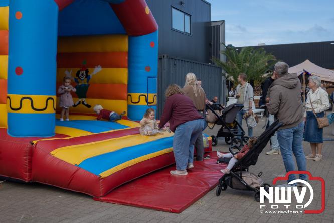 Van Klompenburg Hekwerk & Beveiliging laat vakmanschap zien tijdens open dag in Elburg. - &copy; NWVFoto.nl