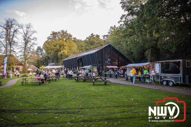 A.Vogelloop brengt maar liefst € 10.000 op voor Stichting Opkikker. - &copy; NWVFoto.nl