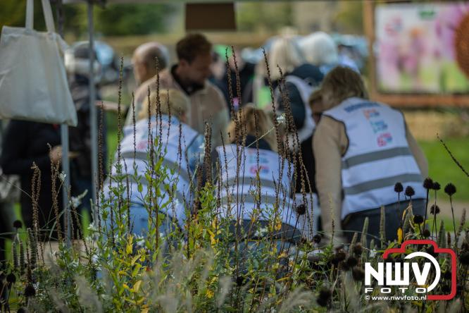 A.Vogelloop brengt maar liefst € 10.000 op voor Stichting Opkikker. - &copy; NWVFoto.nl