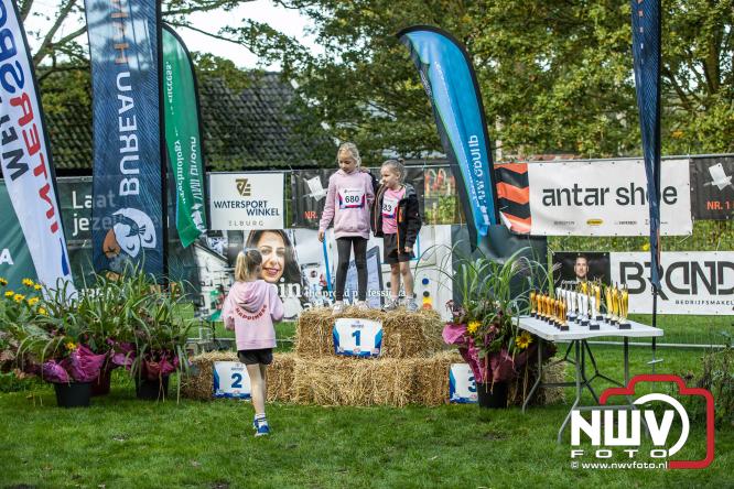 A.Vogelloop brengt maar liefst € 10.000 op voor Stichting Opkikker. - &copy; NWVFoto.nl