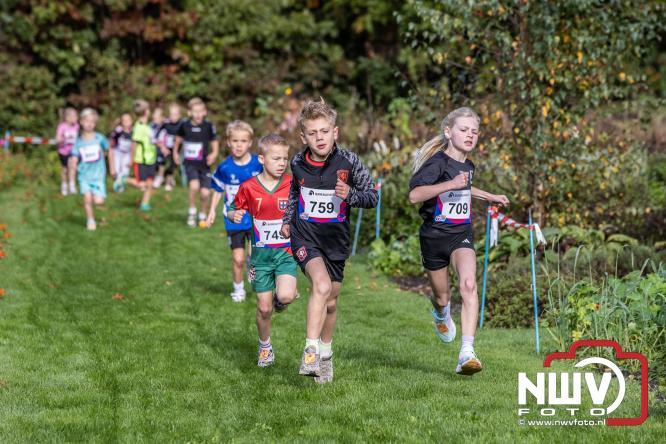 A.Vogelloop brengt maar liefst € 10.000 op voor Stichting Opkikker. - &copy; NWVFoto.nl