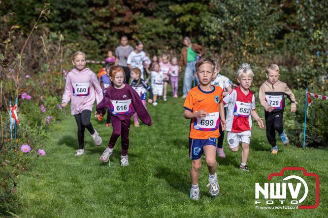 A.Vogelloop brengt maar liefst € 10.000 op voor Stichting Opkikker. - &copy; NWVFoto.nl