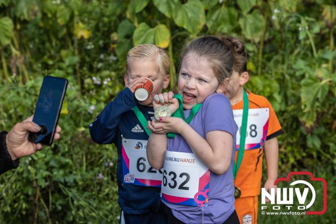 A.Vogelloop brengt maar liefst € 10.000 op voor Stichting Opkikker. - &copy; NWVFoto.nl