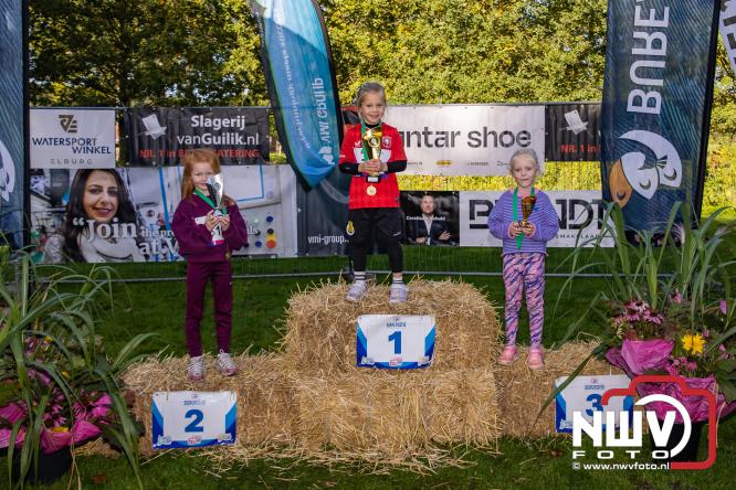 A.Vogelloop brengt maar liefst € 10.000 op voor Stichting Opkikker. - &copy; NWVFoto.nl