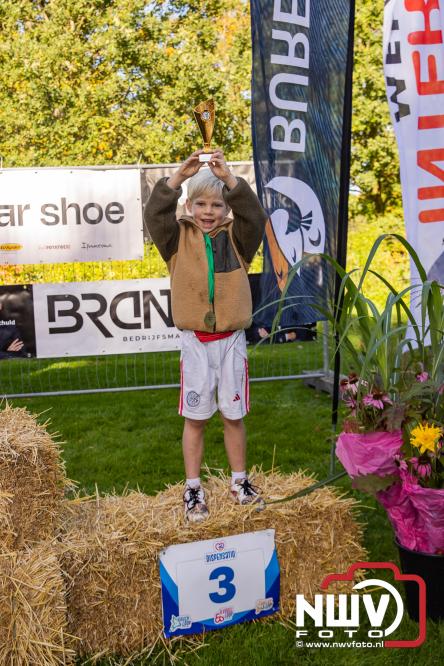 A.Vogelloop brengt maar liefst € 10.000 op voor Stichting Opkikker. - &copy; NWVFoto.nl