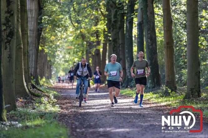 A.Vogelloop brengt maar liefst € 10.000 op voor Stichting Opkikker. - &copy; NWVFoto.nl