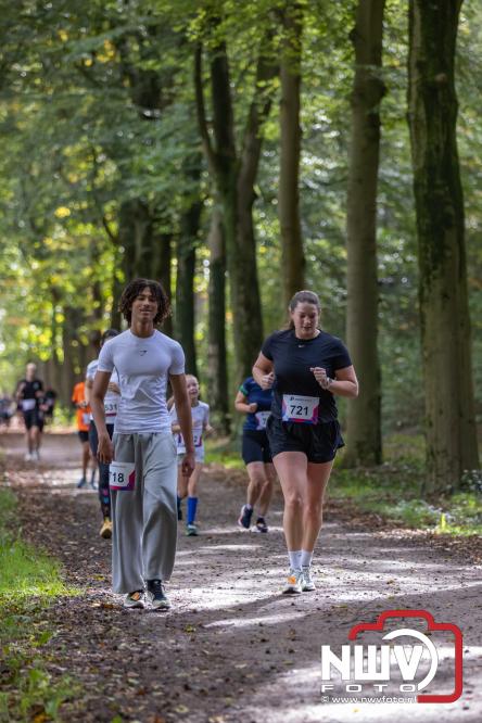 A.Vogelloop brengt maar liefst € 10.000 op voor Stichting Opkikker. - &copy; NWVFoto.nl