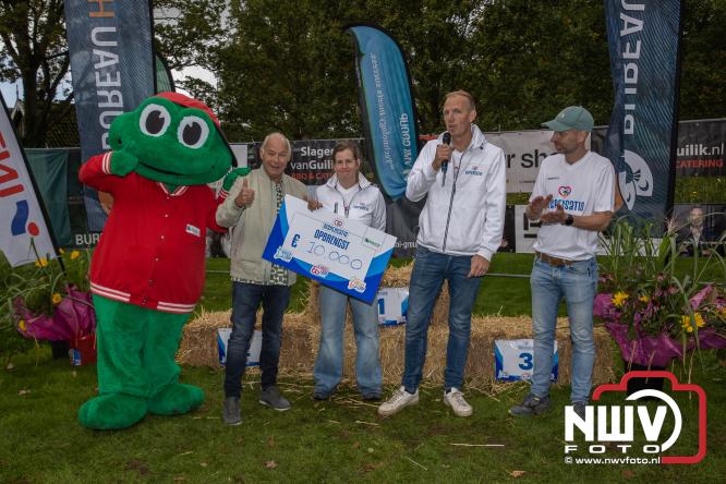 A.Vogelloop brengt maar liefst € 10.000 op voor Stichting Opkikker. - &copy; NWVFoto.nl