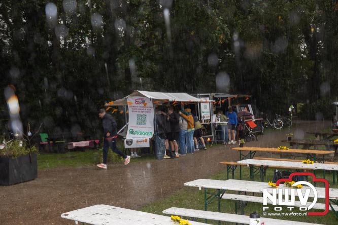 A.Vogelloop brengt maar liefst € 10.000 op voor Stichting Opkikker. - &copy; NWVFoto.nl