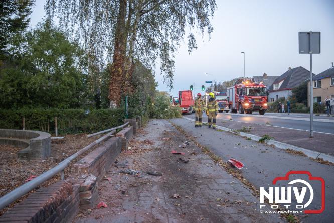 Eenzijdig ongeval met vrachtwagen door onwel wording bestuurder, N309 Zuiderzeestraatweg Oostendorp. - &copy; NWVFoto.nl