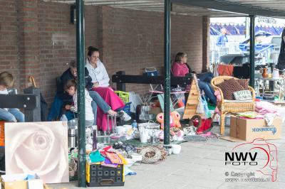 Sfeermarkt tijdens Oostendorperdagen op zaterdag. - © NWVFoto.nl