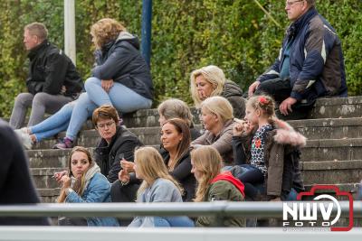 Epe kreunt in tweede klas. - © NWVFoto.nl