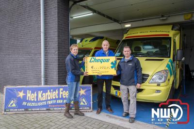 Karbietfeest Elburg schenkt â‚¬ 500,- aan Veluwse Wens Ambulance. - © NWVFoto.nl