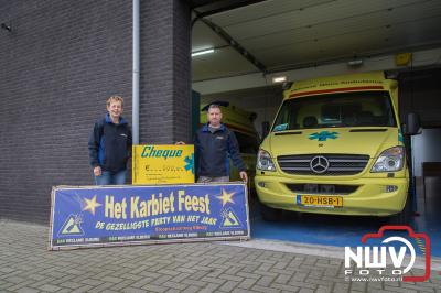 Karbietfeest Elburg schenkt â‚¬ 500,- aan Veluwse Wens Ambulance. - © NWVFoto.nl