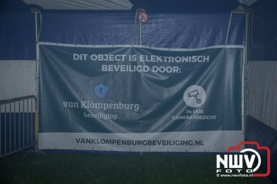 Twee avonden organiseert de 5 meter bar een tentfeest op 't Harde met als doel de Veluwse Wens Ambulance financieel te onder steunen.. - © NWVFoto.nl