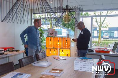 In de gemeente Elburg konden consumenten zich zaterdag laten informeren over zonnepanelen, warmtepomp, pallet kachels en meer. - © NWVFoto.nl